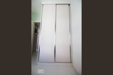 Apartamento à venda com 220m², 3 quartos e 2 vagas Apartamento à venda com 220m², 3 quartos e 2 vagasQuarto 1