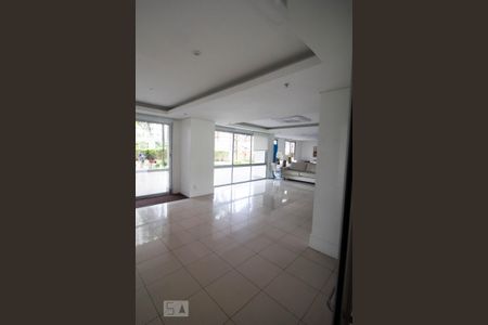 Apartamento à venda com 220m², 3 quartos e 2 vagas Apartamento à venda com 220m², 3 quartos e 2 vagasSalão de Festas