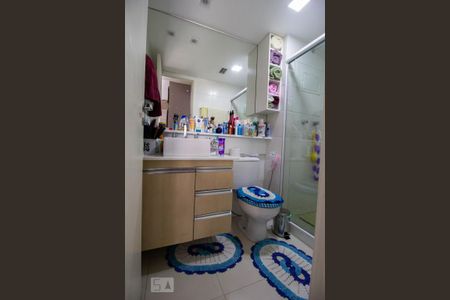 Apartamento à venda com 220m², 3 quartos e 2 vagas Apartamento à venda com 220m², 3 quartos e 2 vagasBanheiro da Suíte 3