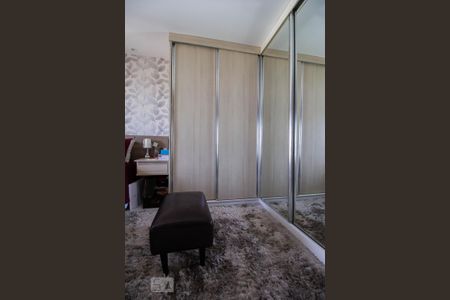 Apartamento à venda com 220m², 3 quartos e 2 vagas Apartamento à venda com 220m², 3 quartos e 2 vagasQuarto 3 - Suíte