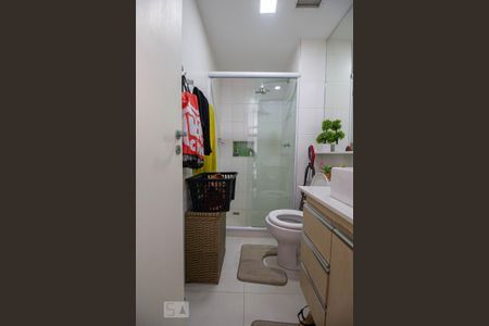 Apartamento à venda com 220m², 3 quartos e 2 vagas Apartamento à venda com 220m², 3 quartos e 2 vagasBanheiro