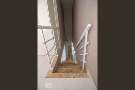 Apartamento à venda com 220m², 3 quartos e 2 vagas Apartamento à venda com 220m², 3 quartos e 2 vagasEscada