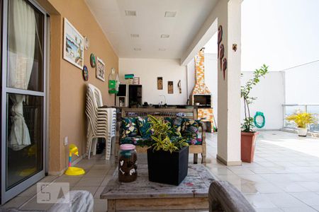 Apartamento à venda com 220m², 3 quartos e 2 vagas Apartamento à venda com 220m², 3 quartos e 2 vagasCobertura