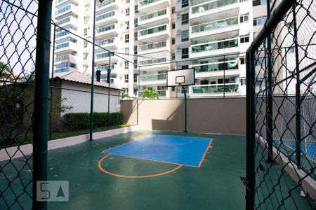 Apartamento à venda com 220m², 3 quartos e 2 vagas Apartamento à venda com 220m², 3 quartos e 2 vagasQuadra
