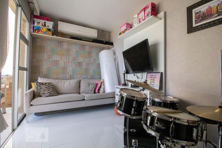 Apartamento à venda com 220m², 3 quartos e 2 vagas Apartamento à venda com 220m², 3 quartos e 2 vagassala de estudo