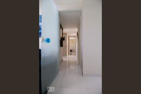Apartamento à venda com 220m², 3 quartos e 2 vagas Apartamento à venda com 220m², 3 quartos e 2 vagascorredor