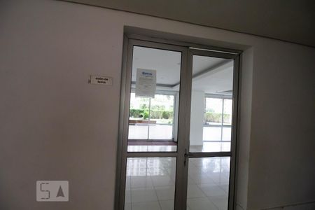 Apartamento à venda com 220m², 3 quartos e 2 vagas Apartamento à venda com 220m², 3 quartos e 2 vagasSalão de Festas