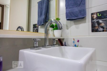 Apartamento à venda com 220m², 3 quartos e 2 vagas Apartamento à venda com 220m², 3 quartos e 2 vagasBanheiro Corredor