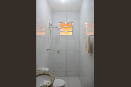 Casa à venda com 140m², 2 quartos e 2 vagasBanheiro da Suíte