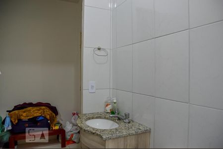 Casa à venda com 140m², 2 quartos e 2 vagasBanheiro da Suíte