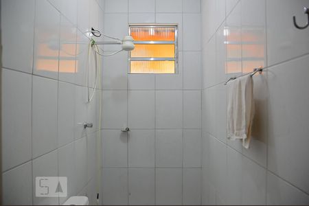 Casa à venda com 140m², 2 quartos e 2 vagasBanheiro da Suíte