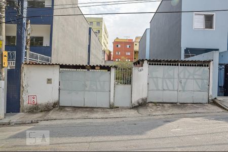 Casa à venda com 140m², 2 quartos e 2 vagasFachada
