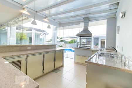 Casa de condomínio à venda com 420m², 4 quartos e 6 vagas Casa de condomínio à venda com 420m², 4 quartos e 6 vagasChurrasqueira