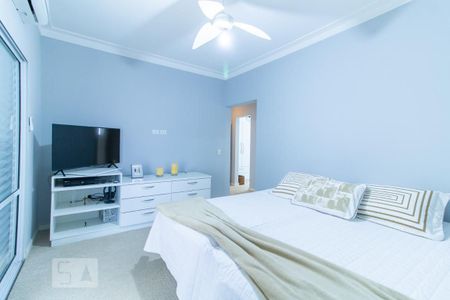 Casa de condomínio à venda com 420m², 4 quartos e 6 vagas Casa de condomínio à venda com 420m², 4 quartos e 6 vagasSuíte 1