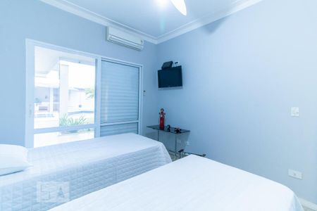 Casa de condomínio à venda com 420m², 4 quartos e 6 vagas Casa de condomínio à venda com 420m², 4 quartos e 6 vagasQuarto 1