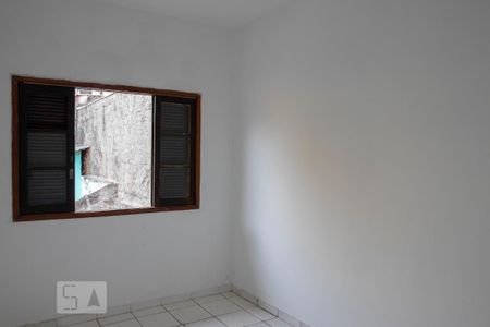 Casa à venda com 2700m², 4 quartos e 3 vagas Casa à venda com 2700m², 4 quartos e 3 vagasQuarto 2