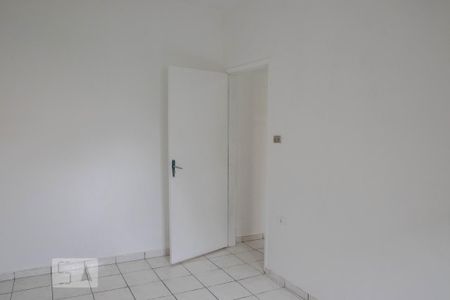 Casa à venda com 2700m², 4 quartos e 3 vagas Casa à venda com 2700m², 4 quartos e 3 vagasQuarto 2