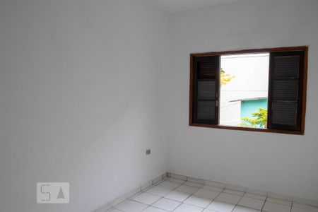 Casa à venda com 2700m², 4 quartos e 3 vagas Casa à venda com 2700m², 4 quartos e 3 vagasQuarto 2
