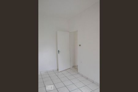 Casa à venda com 2700m², 4 quartos e 3 vagas Casa à venda com 2700m², 4 quartos e 3 vagasQuarto 2