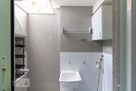 Vista do Quarto de casa para alugar com 1 quarto, 40m² em Vila Guarani (z Sul), São Paulo