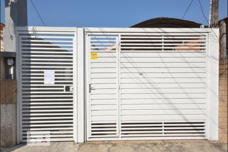 Casa para alugar com 40m², 1 quarto e sem vaga Casa para alugar com 40m², 1 quarto e sem vagaFachada