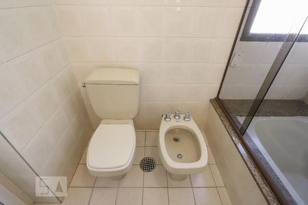 Apartamento para alugar com 220m², 3 quartos e 3 vagasBanheiro Suíte 3