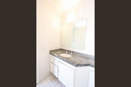 Apartamento para alugar com 220m², 3 quartos e 3 vagasBanheiro Suíte 2