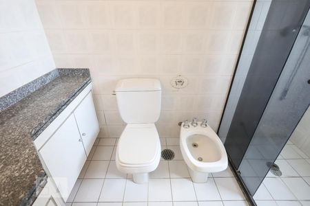 Apartamento para alugar com 220m², 3 quartos e 3 vagasBanheiro Suíte 2
