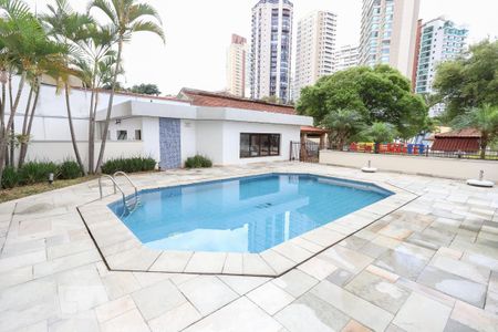 Apartamento para alugar com 220m², 3 quartos e 3 vagasÁrea comum - Piscina