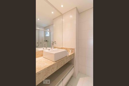 Apartamento à venda com 75m², 3 quartos e 2 vagasBanheiro Social