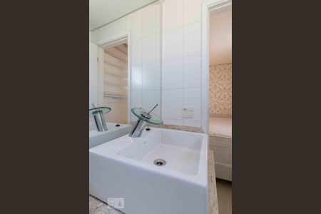 Apartamento à venda com 75m², 3 quartos e 2 vagasBanheiro da Suíte