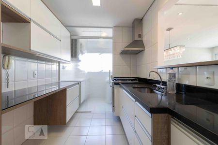 Apartamento à venda com 75m², 3 quartos e 2 vagasCozinha