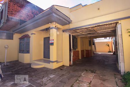 Casa à venda com 135m², 3 quartos e 3 vagasFachada