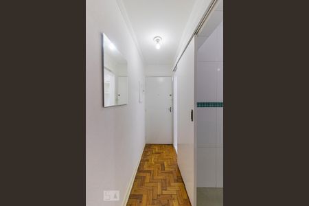 Corredor de Entrada de kitnet/studio para alugar com 1 quarto, 30m² em República, São Paulo