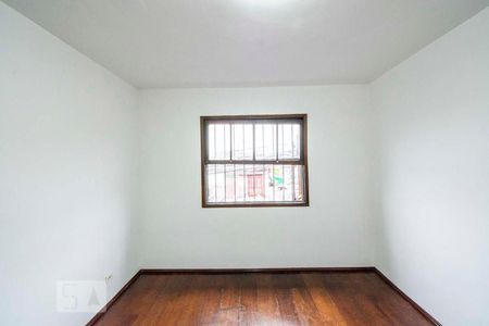 Quarto de casa para alugar com 2 quartos, 100m² em Jardim Dabril, São Paulo