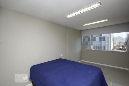 Sala/Quarto de kitnet/studio à venda com 1 quarto, 30m² em Centro, Rio de Janeiro