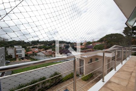 Casa à venda com 378m², 4 quartos e 6 vagas Casa à venda com 378m², 4 quartos e 6 vagasSacada da Suíte Master