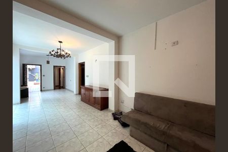 Casa à venda com 350m², 5 quartos e 3 vagasSala 2