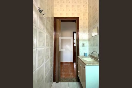 Casa à venda com 350m², 5 quartos e 3 vagasBanheiro 