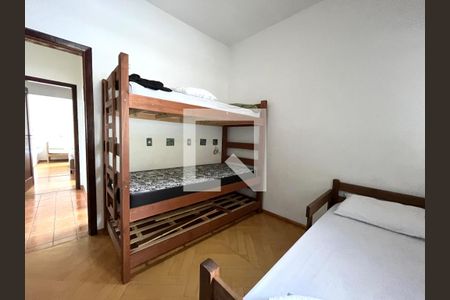 Casa à venda com 350m², 5 quartos e 3 vagasQuarto 2