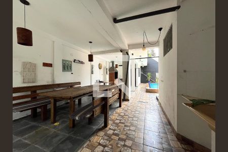 Casa à venda com 350m², 5 quartos e 3 vagasQuintal