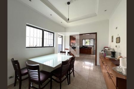 Casa à venda com 350m², 5 quartos e 3 vagasSala de Jantar