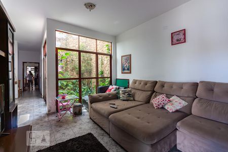 Sala de casa para alugar com 4 quartos, 380m² em Jaguaribe, Osasco