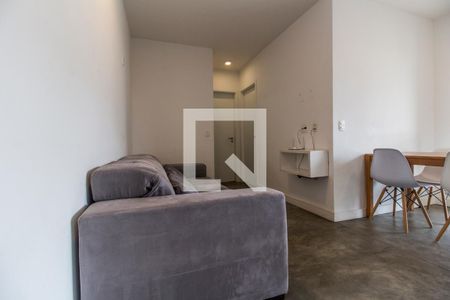 Sala  de apartamento para alugar com 2 quartos, 62m² em Alphaville Empresarial, Barueri