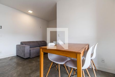 Sala  de apartamento para alugar com 2 quartos, 62m² em Alphaville Empresarial, Barueri