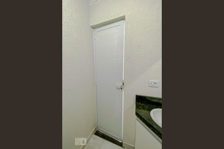 Banheiro de kitnet/studio para alugar com 1 quarto, 30m² em Cidade Mãe do Céu, São Paulo