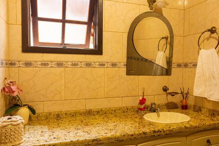 Lavabo de casa de condomínio para alugar com 5 quartos, 287m² em Campo Grande, Rio de Janeiro