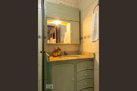 Casa de condomínio para alugar com 287m², 5 quartos e 5 vagasBanheiro social