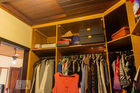 Casa de condomínio para alugar com 287m², 5 quartos e 5 vagasCloset da suíte