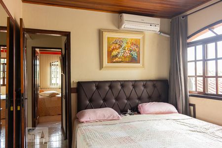 Casa de condomínio para alugar com 287m², 5 quartos e 5 vagasSuíte